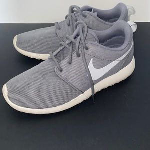Gray Roshe